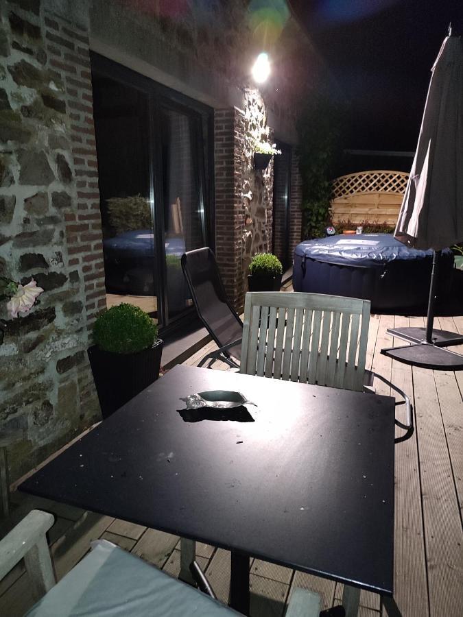 Les Arpents Verts Momignies Exterior foto